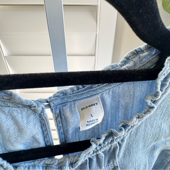 Old Navy denim sleeveless tank. Size Large - Picture 8 of 8